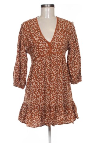 Sukienka Pull&Bear, Rozmiar M, Kolor Kolorowy, Cena 141,00 zł, #136901438