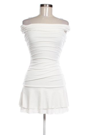 Kleid Bershka, Größe XS, Farbe Weiß, Preis 15,00 €, #136925623
