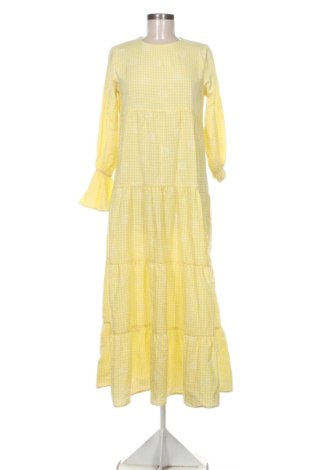 Rochie Trendyol, Mărime M, Culoare Multicolor, Preț 114,69 Lei, #136937060