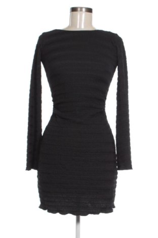 Рокля Pull&Bear, Размер XS, Цвят Черен, Цена 32,21 €, #136944688