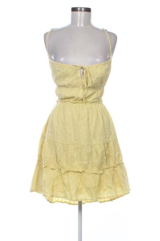 Sukienka Bershka, Rozmiar M, Kolor Żółty, Cena 142,99 zł, #136957624