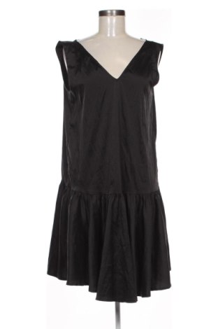 Φόρεμα La Mode Est A Vous, Μέγεθος M, Χρώμα Μαύρο, Τιμή 10,00 €, #136869409