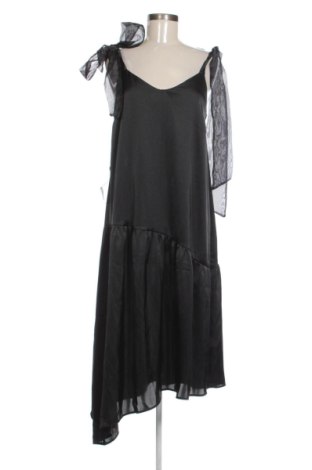 Šaty  Topshop, Veľkosť M, Farba Čierna, Cena  35,95 €, #136757336