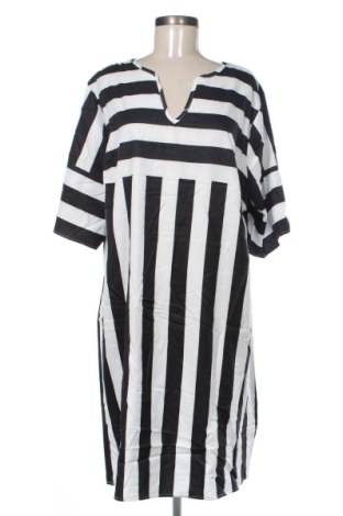 Рокля SHEIN, Размер XXL, Цвят Многоцветен, Цена 17,89 €, #136948498