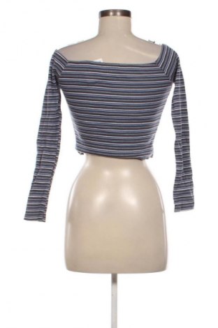 Γυναικεία μπλούζα Pull&Bear, Μέγεθος M, Χρώμα Πολύχρωμο, Τιμή 1,99 €