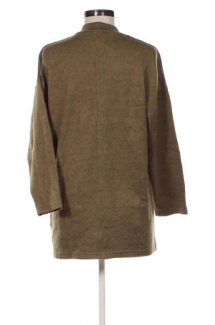 Дамска блуза Stradivarius, Размер M, Цвят Зелен, Цена 2,04 €