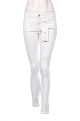 Γυναικείο Τζίν ONLY, Μέγεθος M, Χρώμα Λευκό, Τιμή 10,99 €