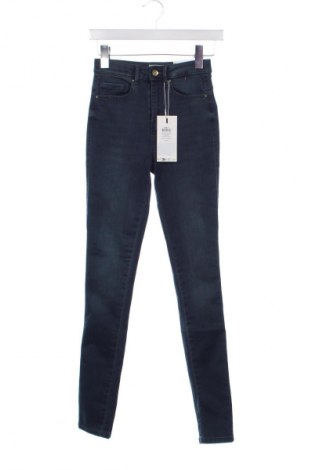 Damskie jeansy ONLY, Rozmiar XS, Kolor Niebieski, Cena 210,99 zł, #132274064
