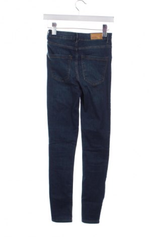 Γυναικείο Τζίν Vero Moda, Μέγεθος XS, Χρώμα Μπλέ, Τιμή 6,99 €