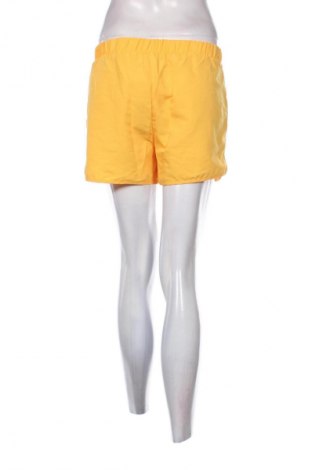 Дамски къс панталон Defacto, Размер S, Цвят Жълт, Цена 2,04 €
