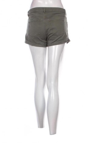Damskie szorty H&M, Rozmiar S, Kolor Zielony, Cena 27,56 zł