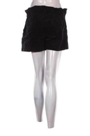 Дамски къс панталон Unbranded, Размер M, Цвят Черен, Цена 2,55 €