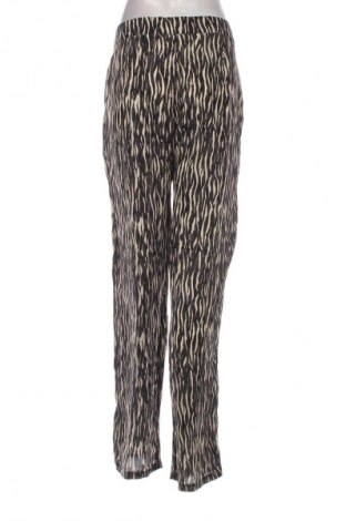 Dámské kalhoty  Pull&Bear, Velikost L, Barva Vícebarevné, Cena  179,00 Kč
