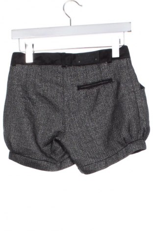 Kinder Shorts Limited, Größe 10-11y/ 146-152 cm, Farbe Grau, Preis 1,99 €