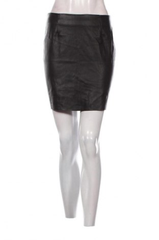 Кожена пола Unbranded, Размер M, Цвят Черен, Цена 2,04 €