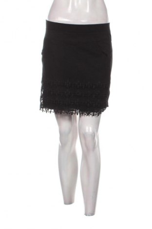 Пола - панталон Unbranded, Размер S, Цвят Черен, Цена 2,04 €