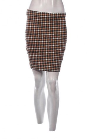 Пола Amisu, Размер S, Цвят Многоцветен, Цена 2,04 €