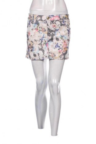 Пола Amisu, Размер M, Цвят Многоцветен, Цена 2,04 €