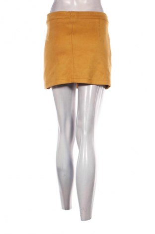 Пола Bershka, Размер XS, Цвят Жълт, Цена 2,04 €