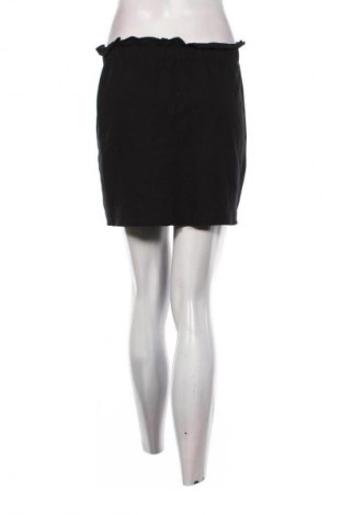 Пола Bershka, Размер S, Цвят Черен, Цена 2,55 €