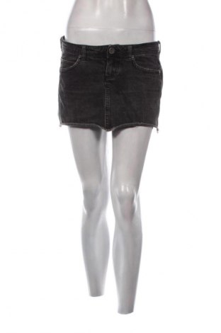 Φούστα Bershka, Μέγεθος M, Χρώμα Μαύρο, Τιμή 1,99 €