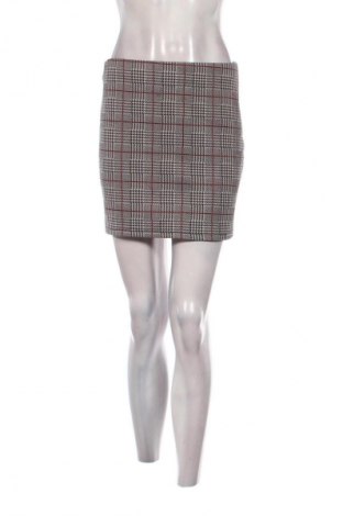 Пола Bershka, Размер L, Цвят Многоцветен, Цена 2,04 €