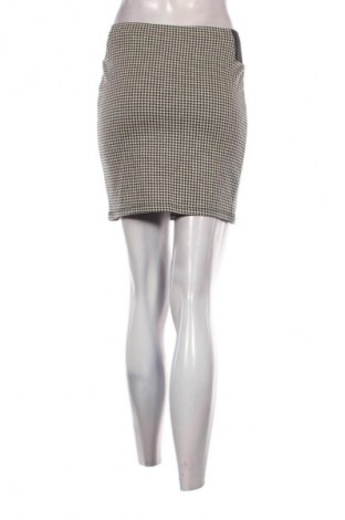 Пола Clockhouse, Размер S, Цвят Многоцветен, Цена 2,04 €