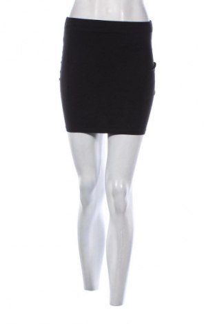 Пола Clover, Размер S, Цвят Черен, Цена 2,04 €