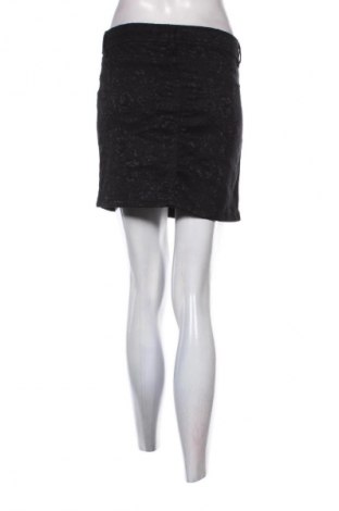 Пола Collezione, Размер M, Цвят Черен, Цена 2,04 €