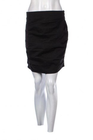 Пола Edited, Размер M, Цвят Черен, Цена 4,09 €