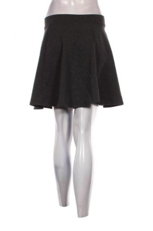 Пола Fb Sister, Размер L, Цвят Сив, Цена 2,04 €