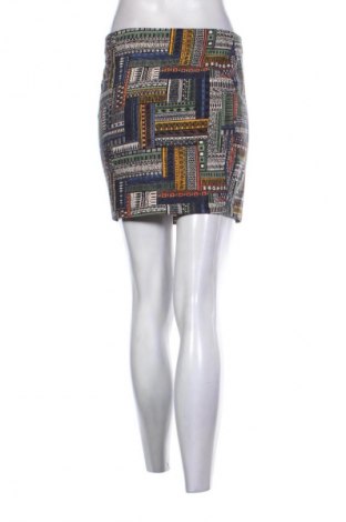 Пола Fb Sister, Размер L, Цвят Многоцветен, Цена 2,04 €