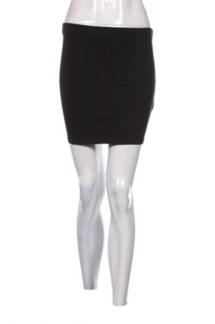 Пола Fb Sister, Размер S, Цвят Черен, Цена 2,04 €