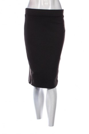 Пола Gina Tricot, Размер M, Цвят Черен, Цена 2,04 €