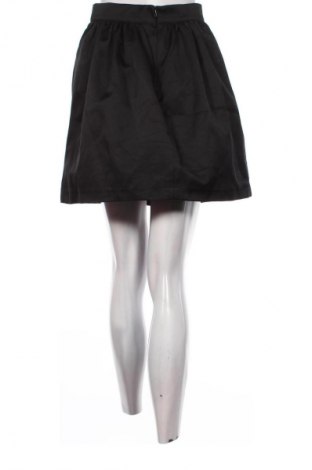 Пола H&M, Размер S, Цвят Черен, Цена 2,04 €