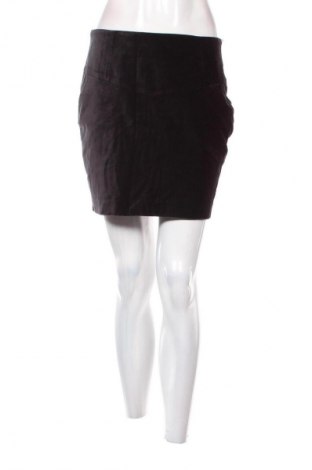 Пола H&M, Размер M, Цвят Черен, Цена 2,04 €