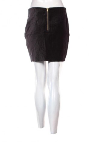 Пола H&M, Размер M, Цвят Черен, Цена 2,04 €