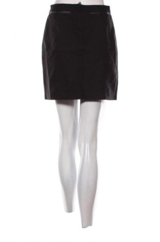 Пола H&M, Размер S, Цвят Черен, Цена 2,04 €