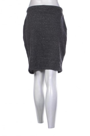 Пола Hema, Размер M, Цвят Сив, Цена 2,04 €