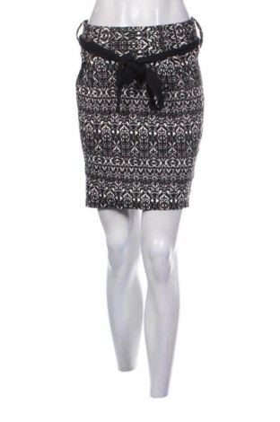 Пола Hema, Размер S, Цвят Многоцветен, Цена 2,04 €