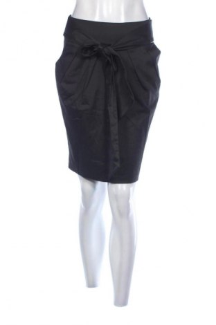 Пола Lilia, Размер S, Цвят Черен, Цена 2,04 €