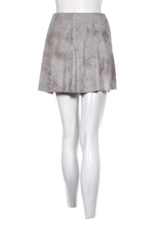 Пола ONLY, Размер S, Цвят Сив, Цена 2,04 €