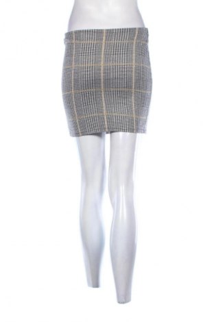 Пола Pull&Bear, Размер S, Цвят Многоцветен, Цена 2,04 €