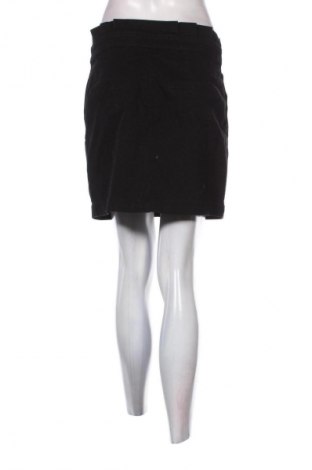 Sukně Reserved, Velikost S, Barva Černá, Cena  329,00 Kč
