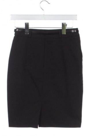 Пола Reserved, Размер XS, Цвят Черен, Цена 2,04 €