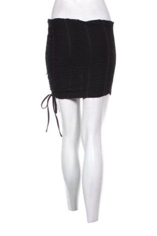 Пола SHEIN, Размер S, Цвят Черен, Цена 2,04 €