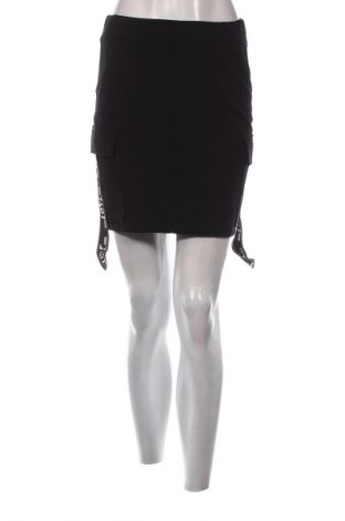 Пола Unbranded, Размер S, Цвят Черен, Цена 2,04 €