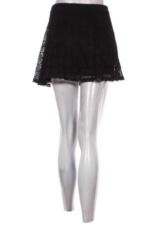 Пола Unbranded, Размер S, Цвят Черен, Цена 2,04 €