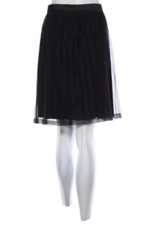 Пола Unbranded, Размер S, Цвят Черен, Цена 2,04 €