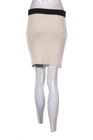 Пола Unbranded, Размер S, Цвят Бежов, Цена 2,04 €